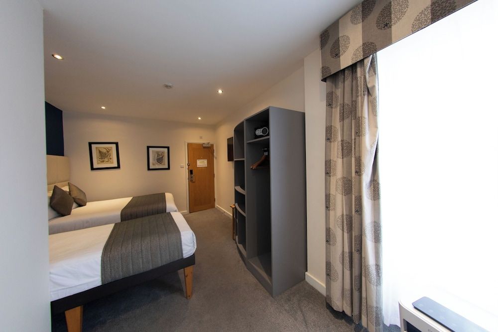 Duke of Leinster Twin Room