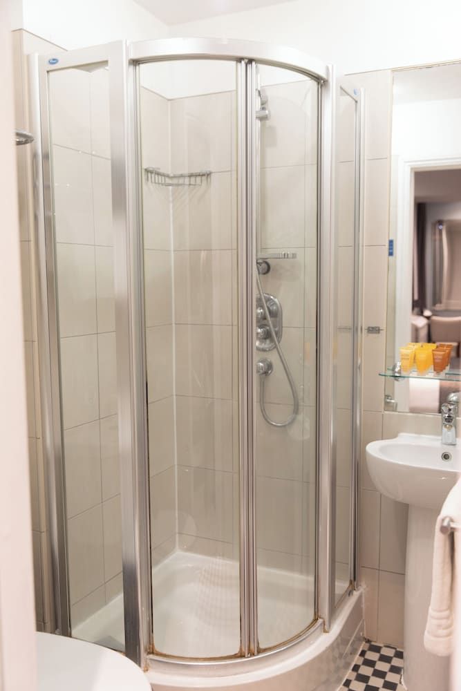 Duke of Leinster Double Room 21