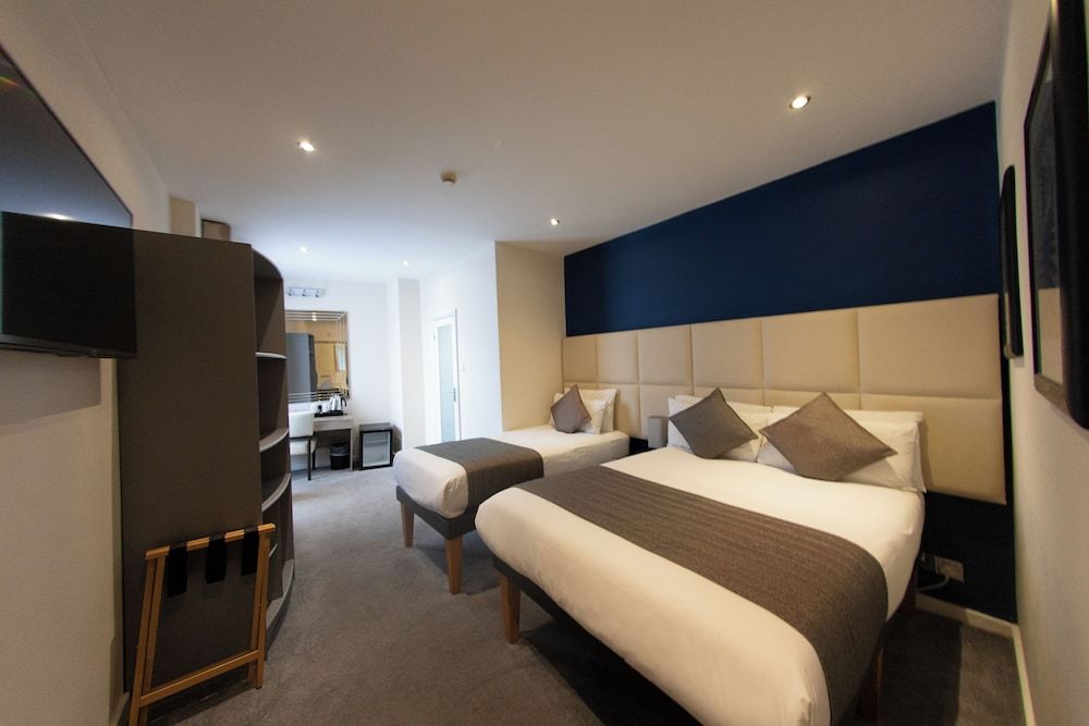 undefined Duke of Leinster