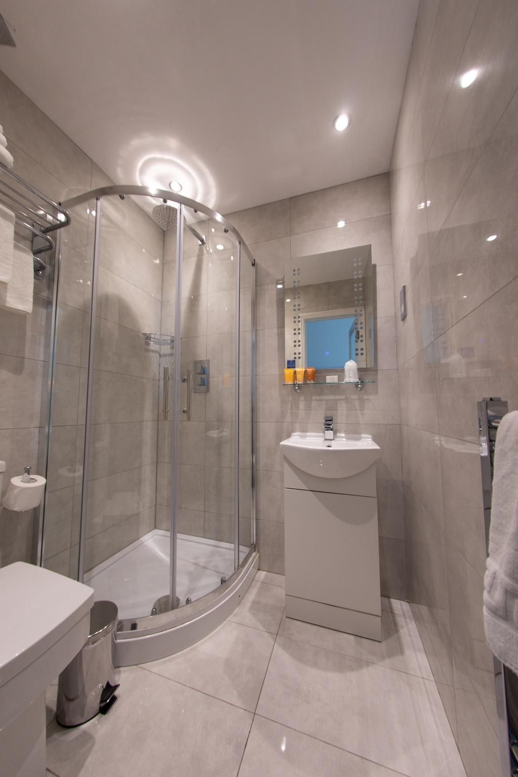 undefined Duke of Leinster 7