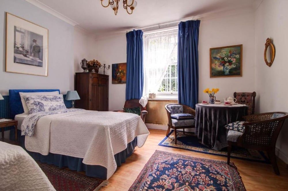 Juliette's Bed and Breakfast Deluxe Double or Twin Room