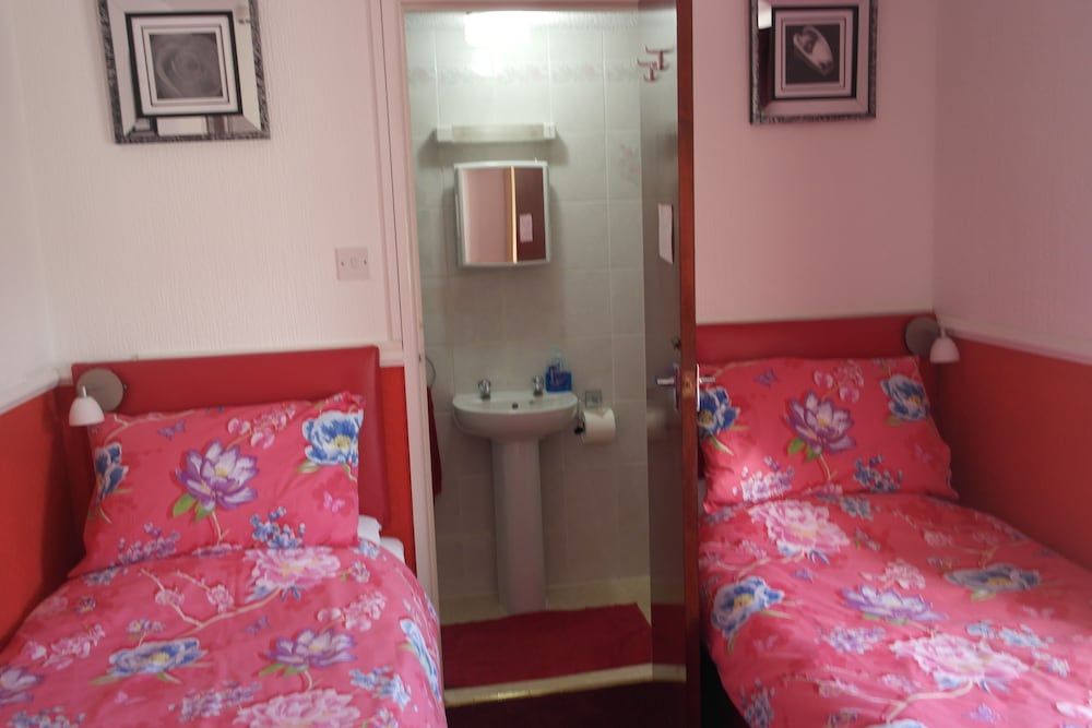 Twin Room, Ensuite