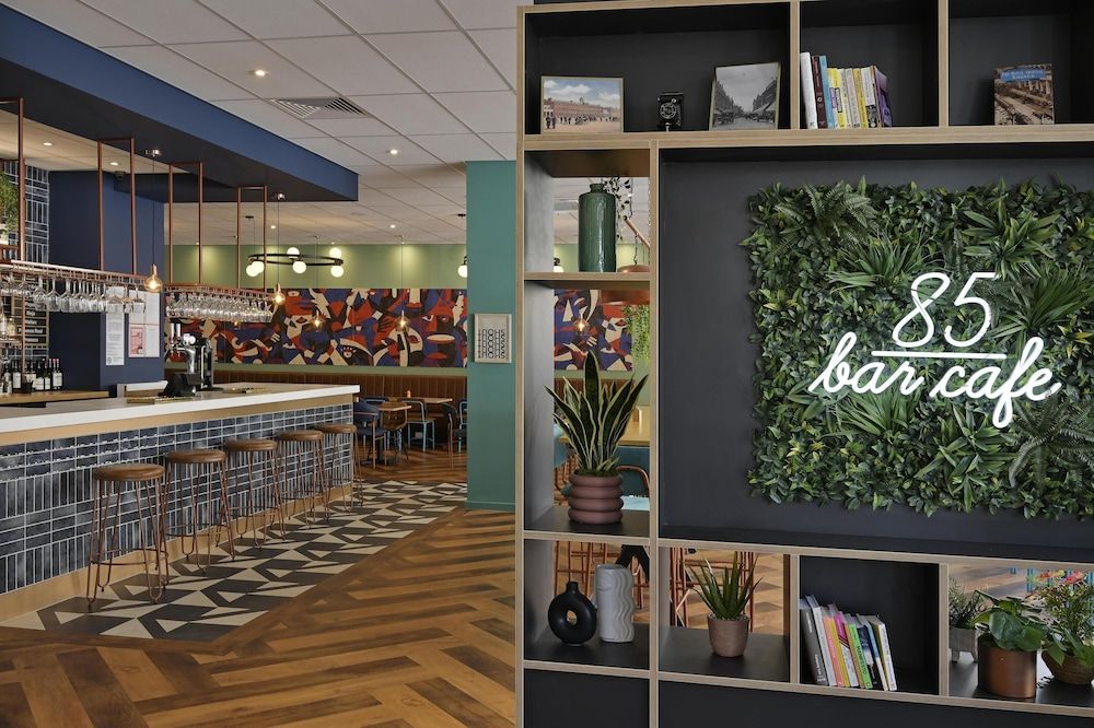 undefined Travelodge London Woolwich 3