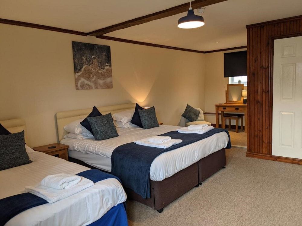 Sparkford Inn Family Room 2