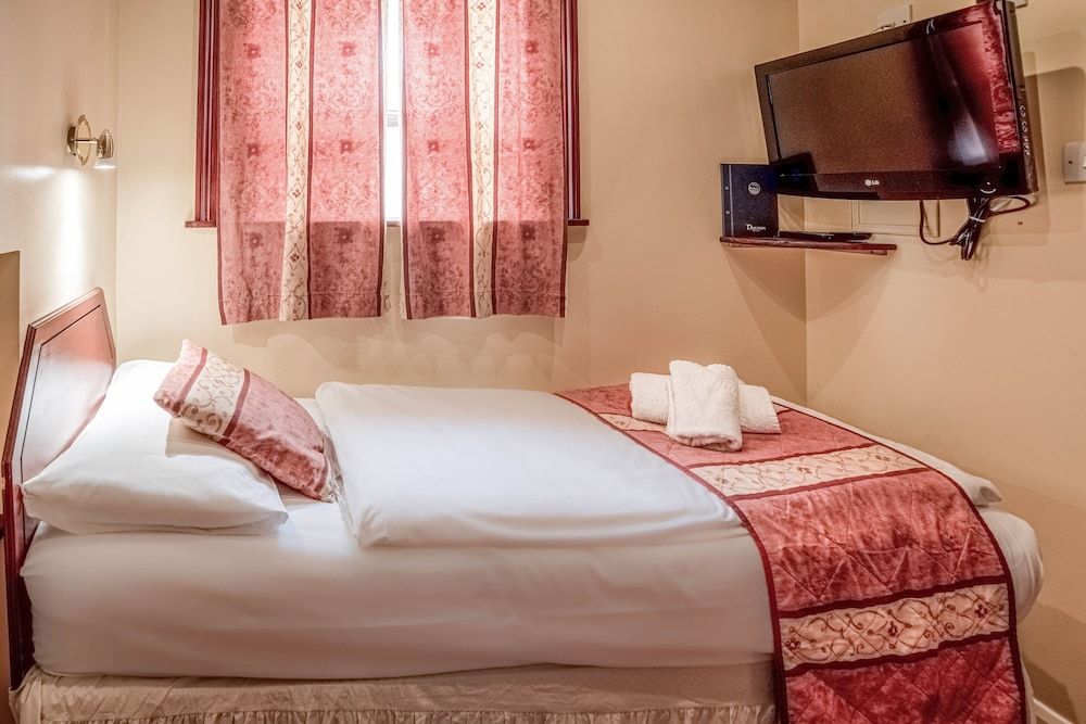 Economy Single Room