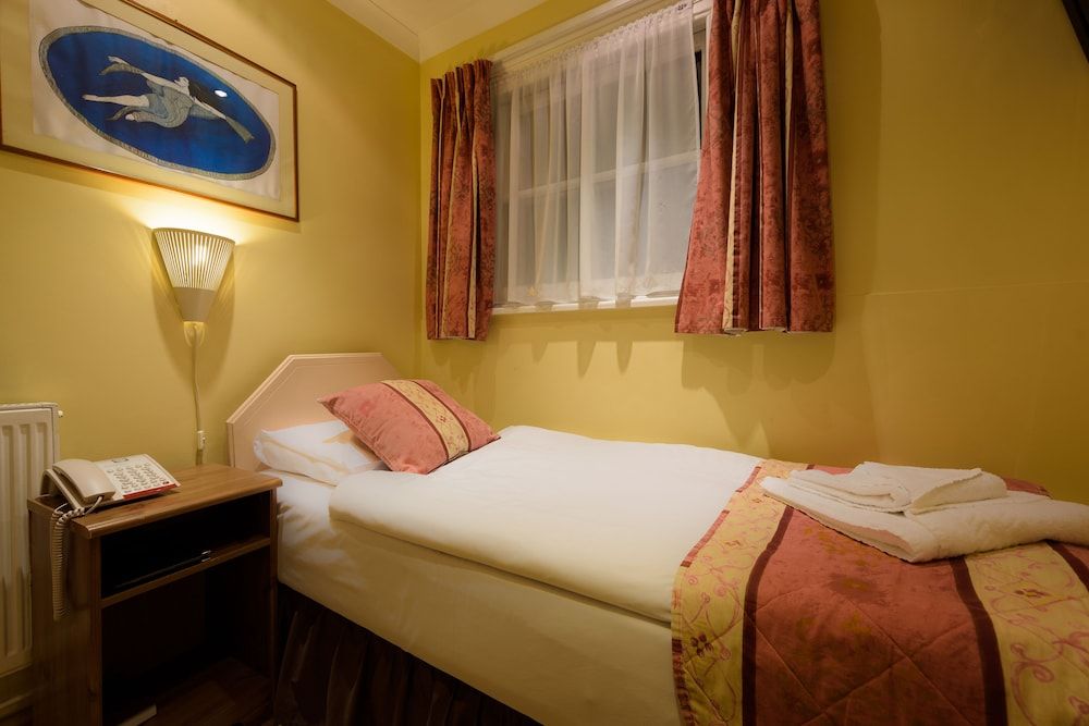 Economy Single Room