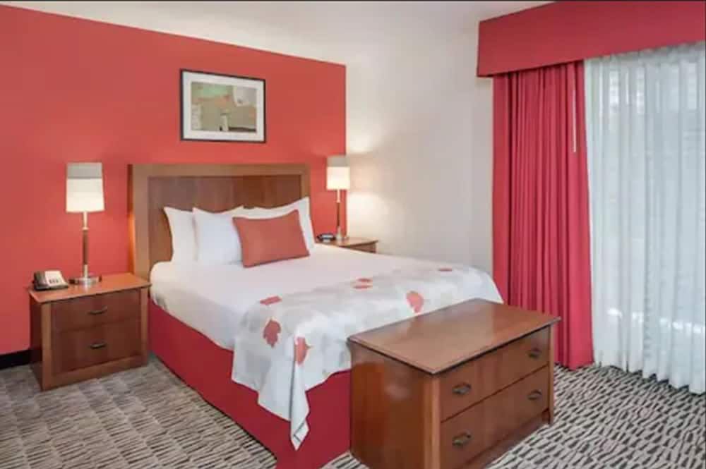 Studio Suite, 1 Queen Bed