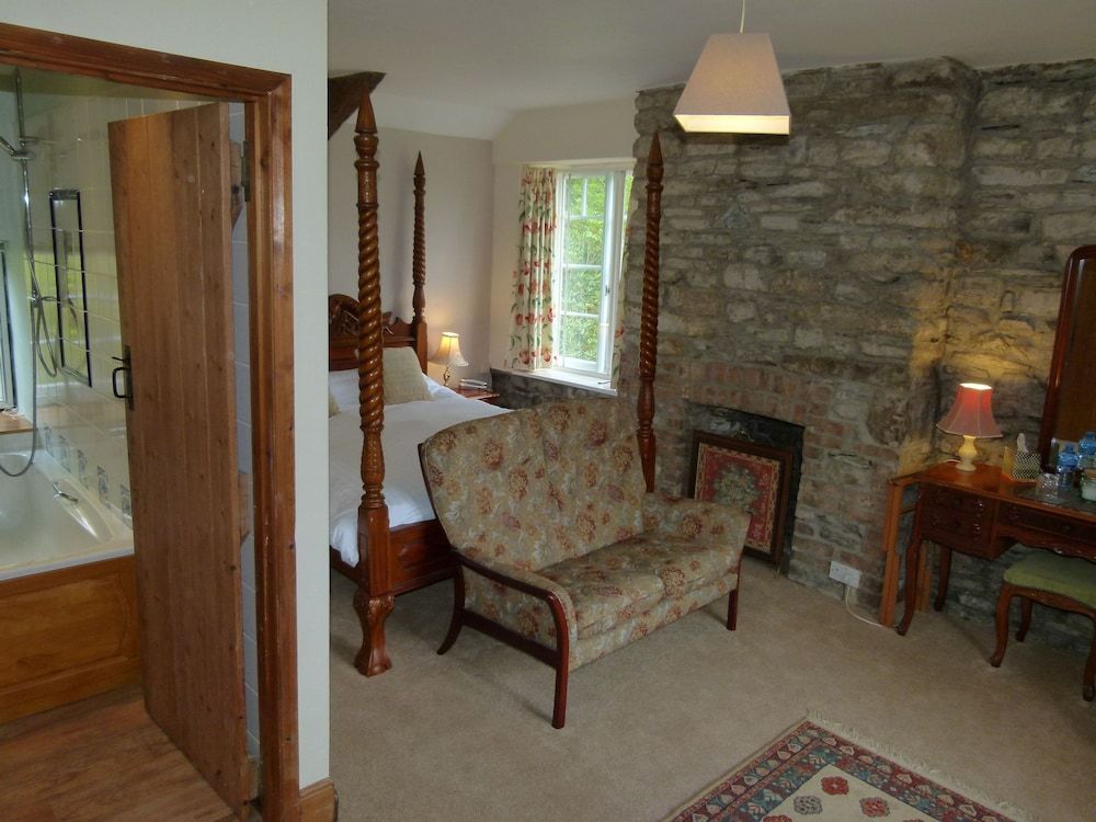 Collaven Manor Hotel Double or Twin Room (Feature) 15