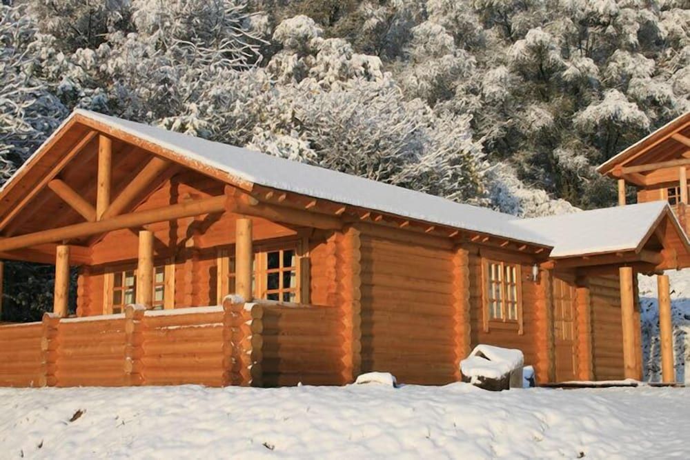 undefined BCC Loch Ness Log Cabins 4