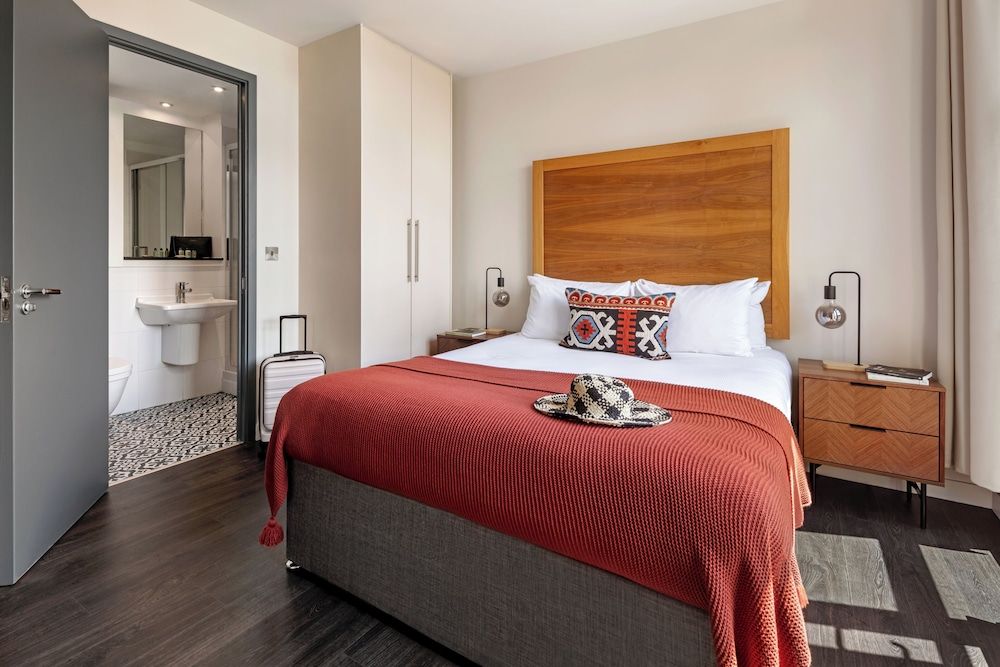 undefined Marlin Apartments Canary Wharf 8