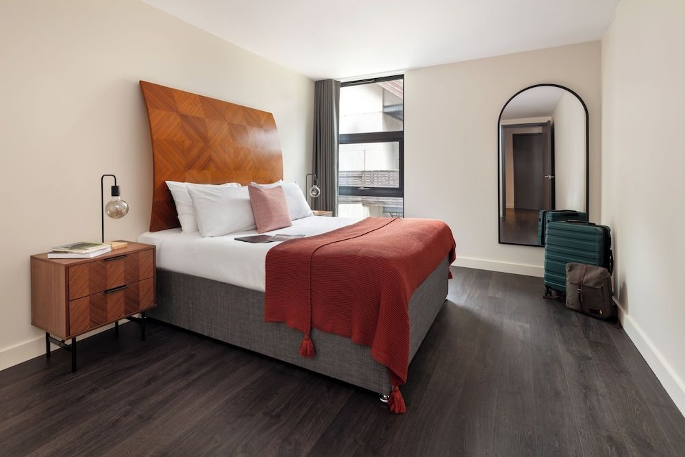 undefined Marlin Apartments Canary Wharf 3