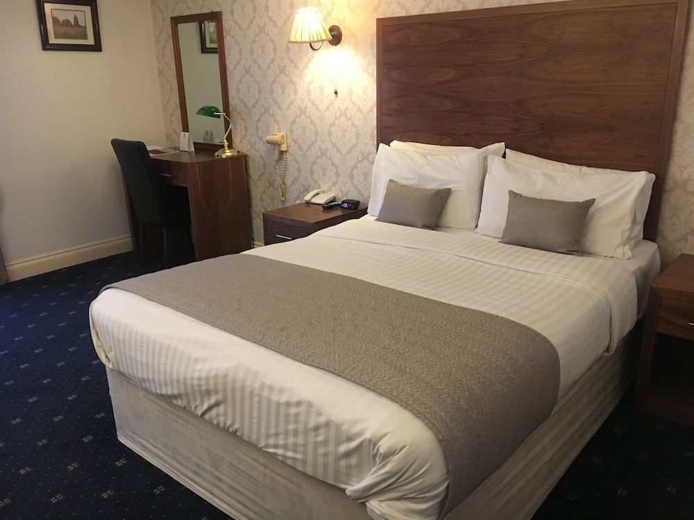 Normanton Park Hotel, Sure Hotel Collection by Best Western Superior Room, 1 Double Bed, Non Smoking