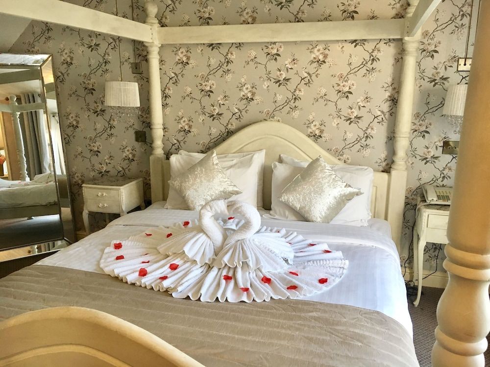 Normanton Park Hotel, Sure Hotel Collection by Best Western Superior Suite, 1 Double Bed, Non Smoking (Four Poster Bed) 2