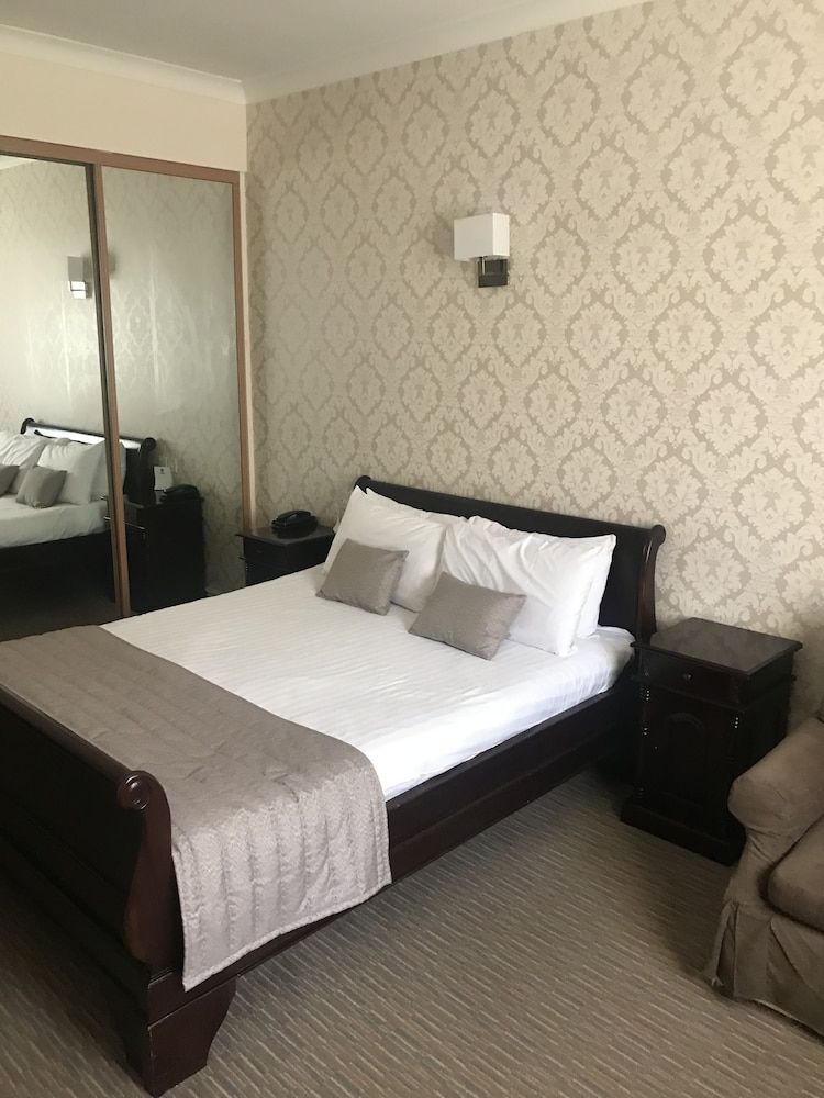 Standard Room, 1 Double Bed, Non Smoking, Courtyard View