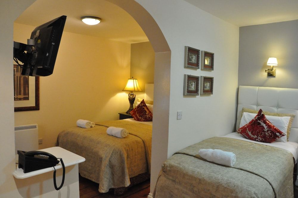 undefined Piccolino Hyde Park Hotel 9