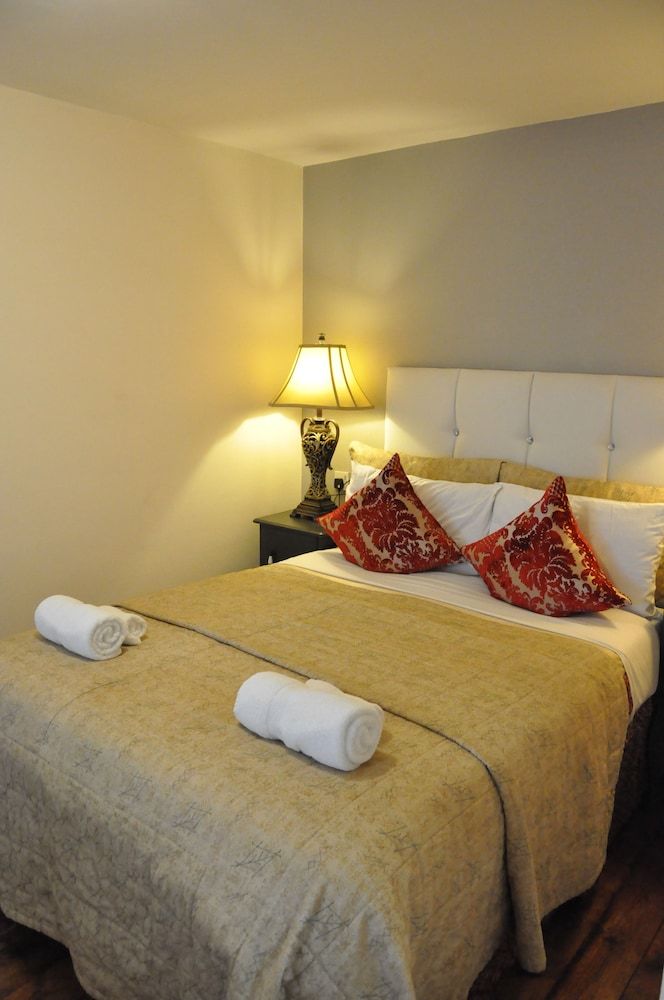 undefined Piccolino Hyde Park Hotel 10