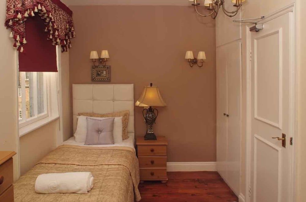 undefined Piccolino Hyde Park Hotel 4