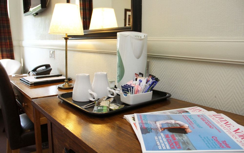 Honest Lawyer Hotel Family Room 6