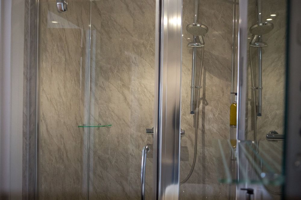 Foundry 34 Standard Double Room 6