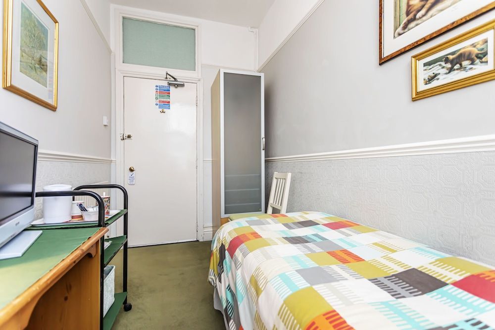 Economy Single Room, Shared Bathroom