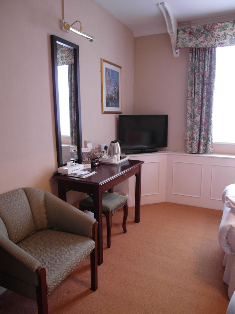 Best Western George Hotel Family Room, Multiple Beds, Non Smoking 9