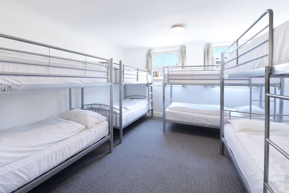 undefined Gallery Hyde Park Hostel 4