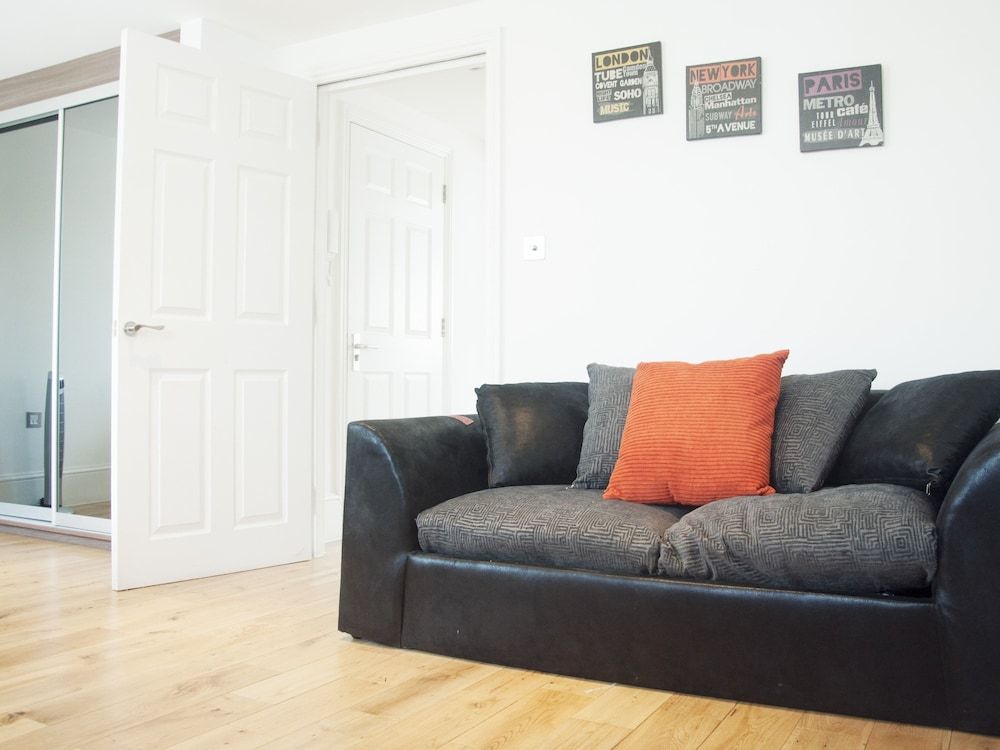 undefined Capital Host Baker Street 3