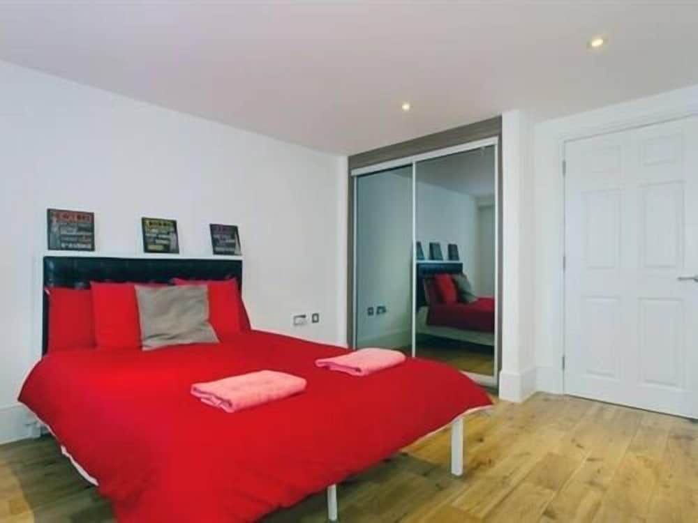 undefined Capital Host Baker Street 9