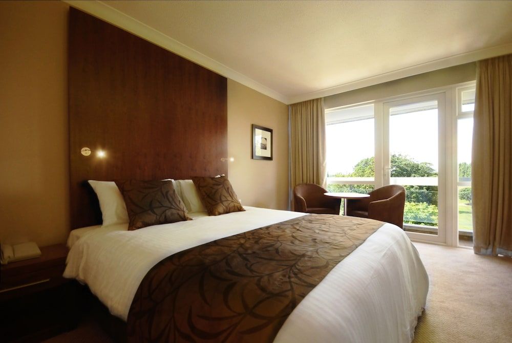 Humber Royal Hotel Family Double Room 2