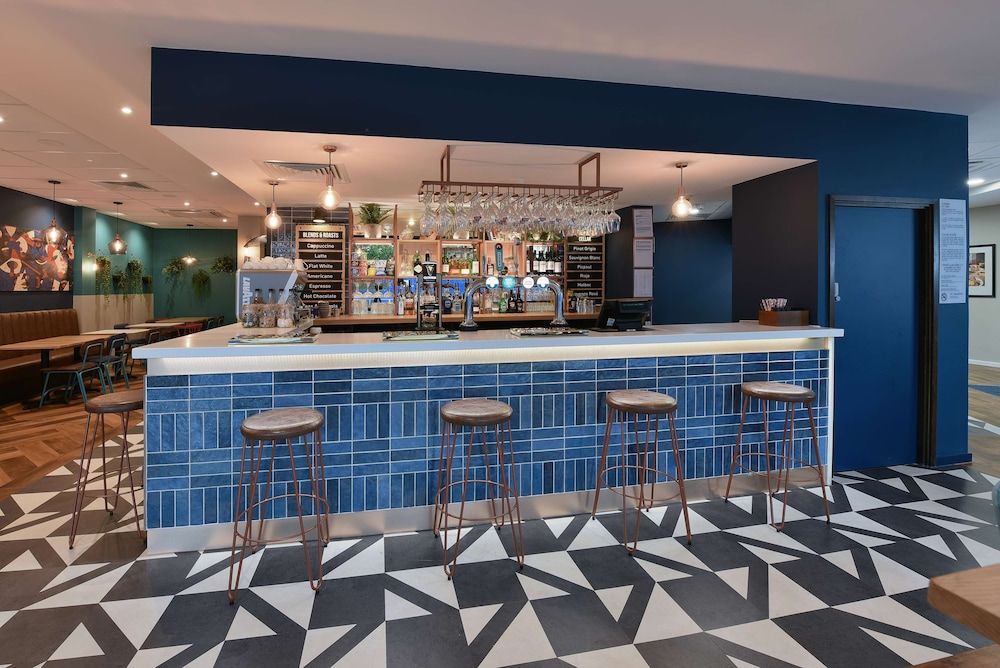 undefined Travelodge Manchester Upper Brook Street 2