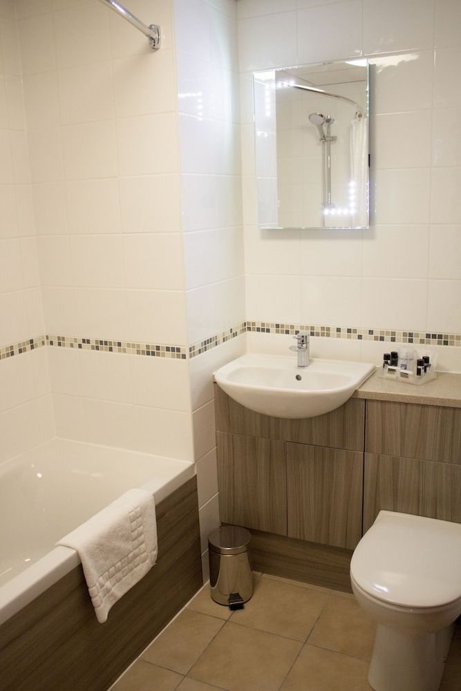 Best Western Plus Ullesthorpe Court Hotel & Golf Club Comfort Room, 2 Twin Beds, Non Smoking 2