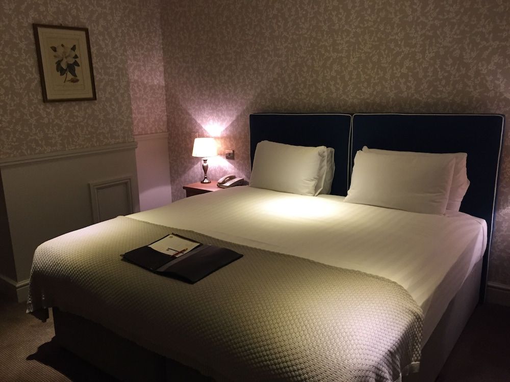 Best Western The Rose & Crown Hotel Superior Room, 2 Twin Beds, Non Smoking 3
