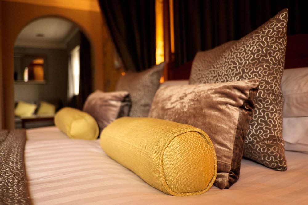 Best Western Lichfield City Centre The George Hotel Superior Room, 1 Double Bed, Non Smoking (Four Poster Bed) 3