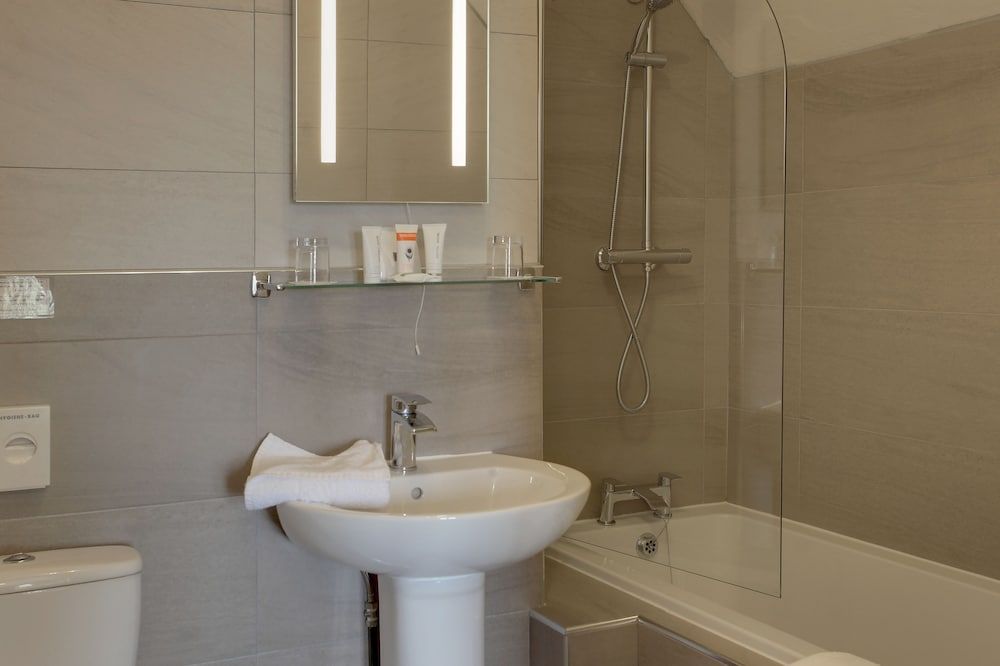 Weston Hall Hotel, Sure Hotel Collection by Best Western Standard Room, 1 Double Bed, Non Smoking (Small) 9