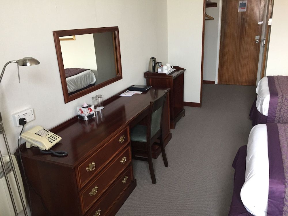 Shetland Hotel Twin Room 2