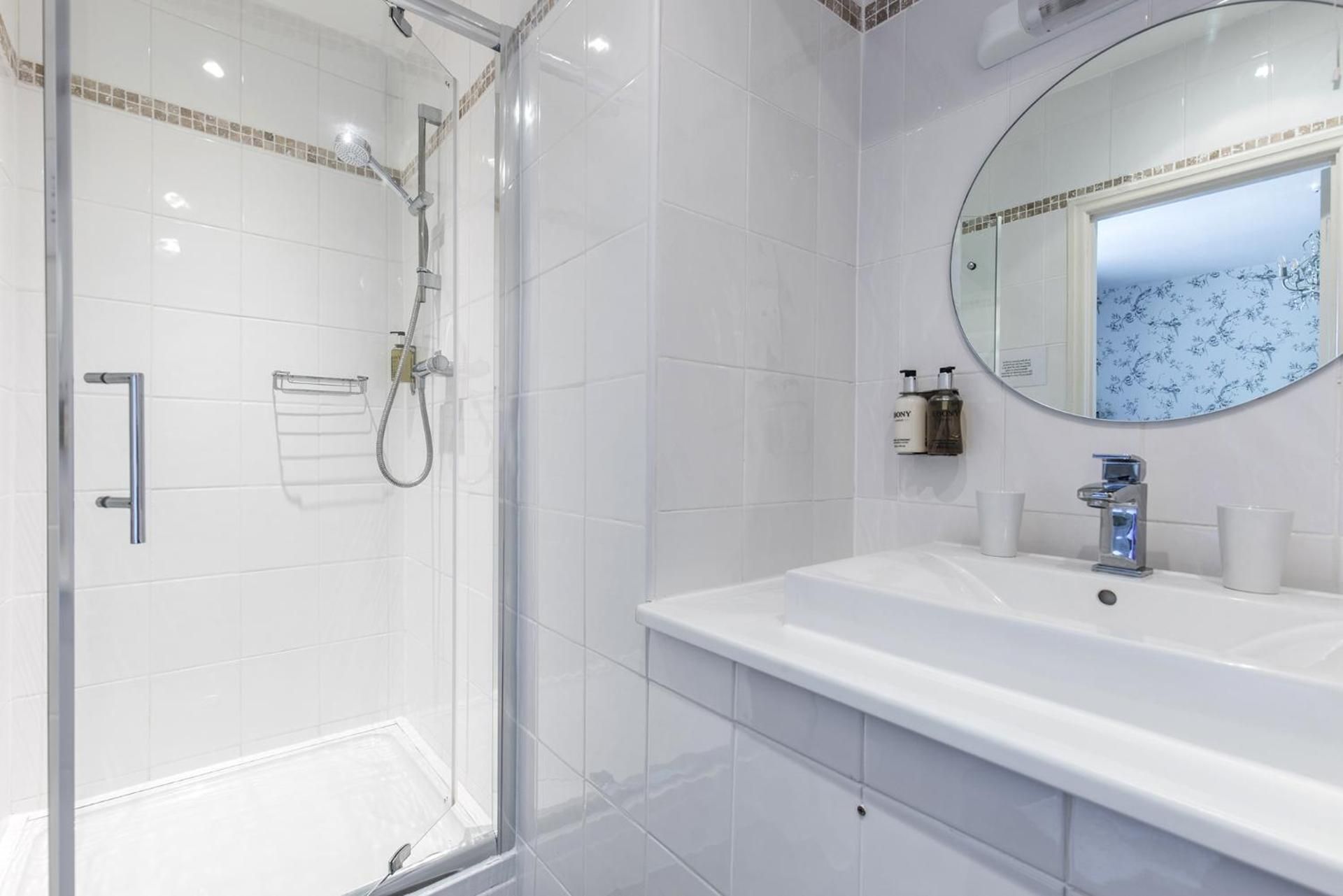 Double or Twin Room with Garden View (Room 1)