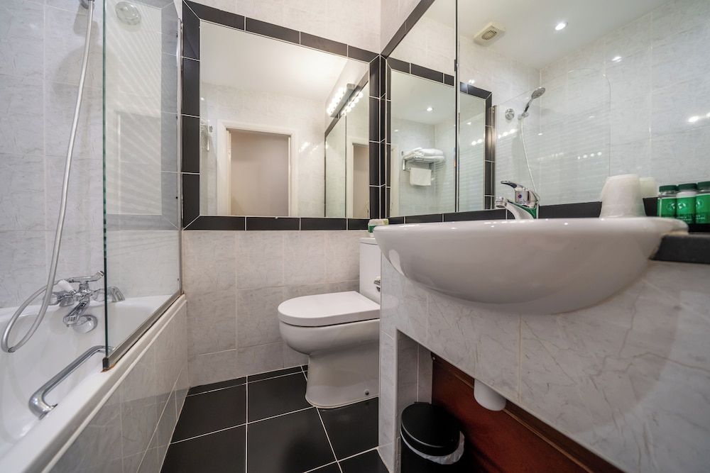 Hotel La Place Junior Suite, Ensuite 17