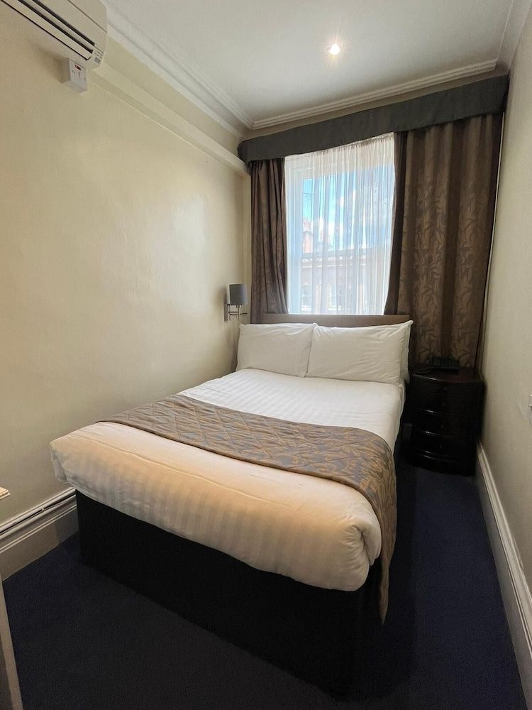 undefined Hotel La Place 2