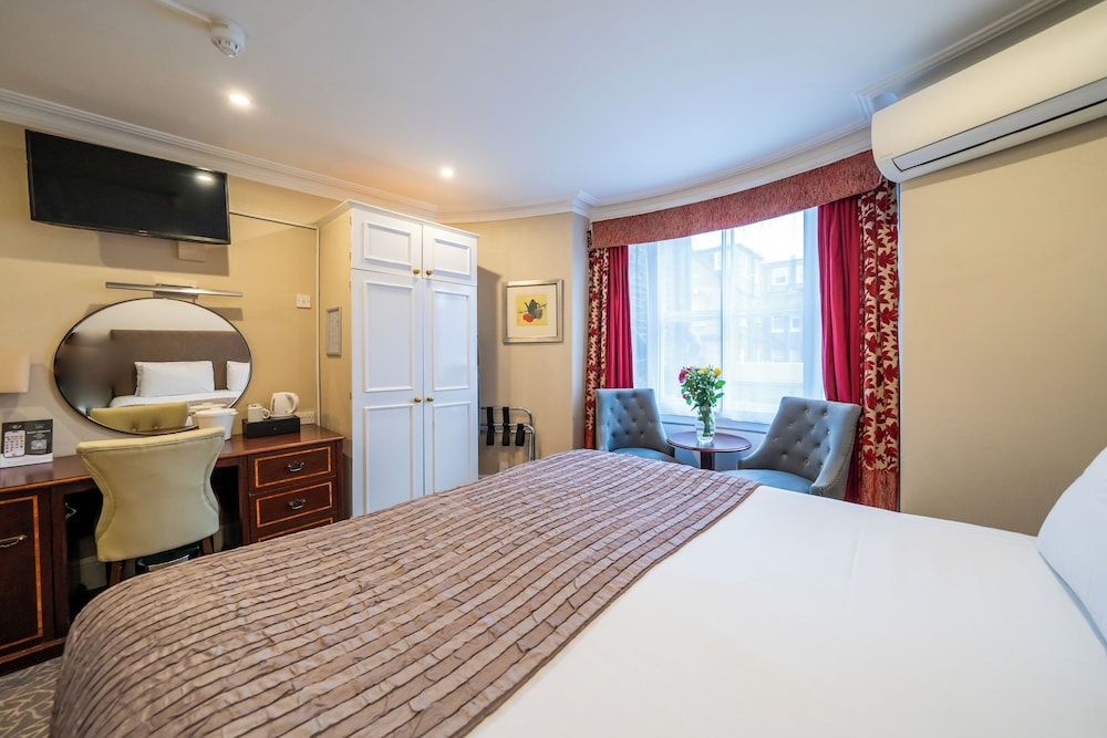 Hotel La Place King Size Double Room 5