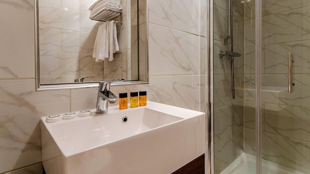 Hotel La Place Junior Suite, Ensuite 14