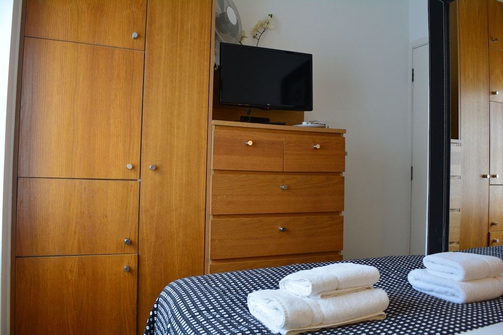 Studios 2 Let North Gower Studio 6