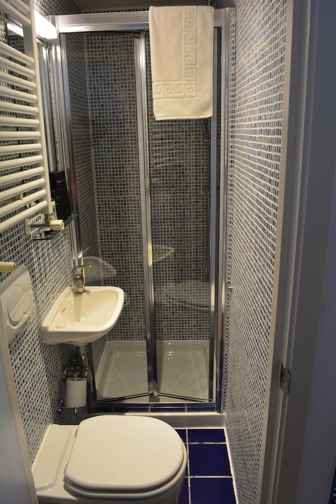 Studios 2 Let North Gower Studio 4