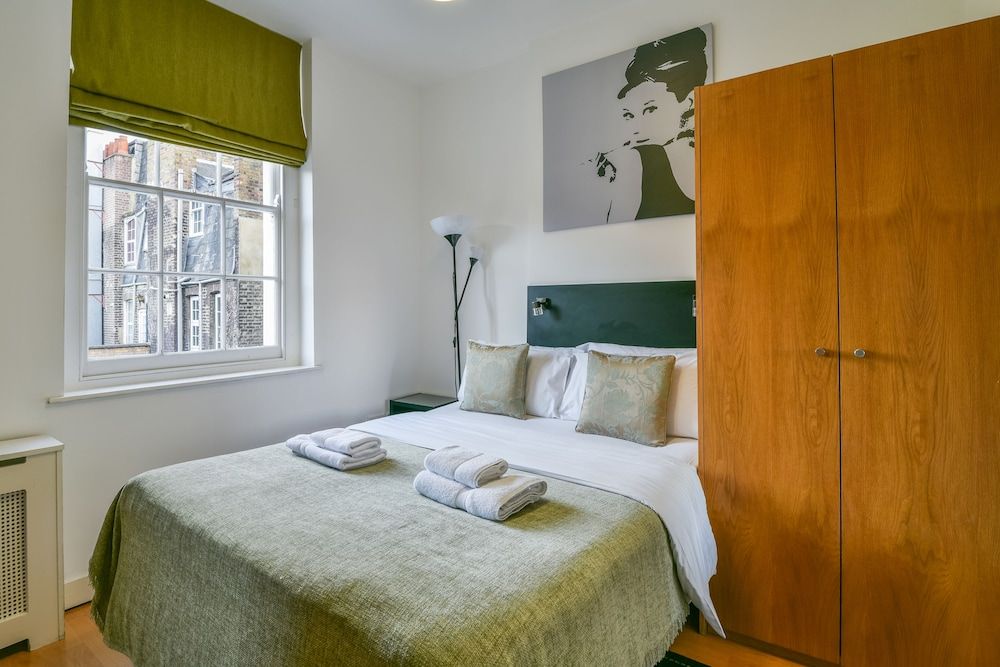 Studios 2 Let North Gower Standard Double Room 3