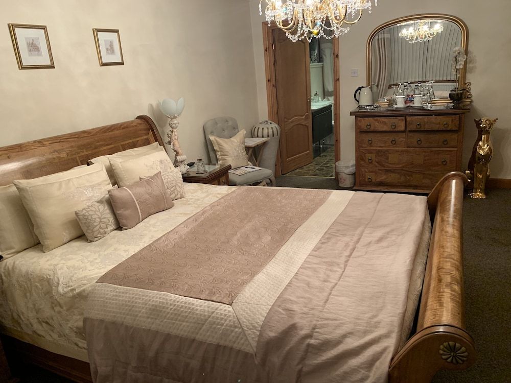 Westcourt Guest House Double Room, 1 King Bed, Jetted Tub, Sea View