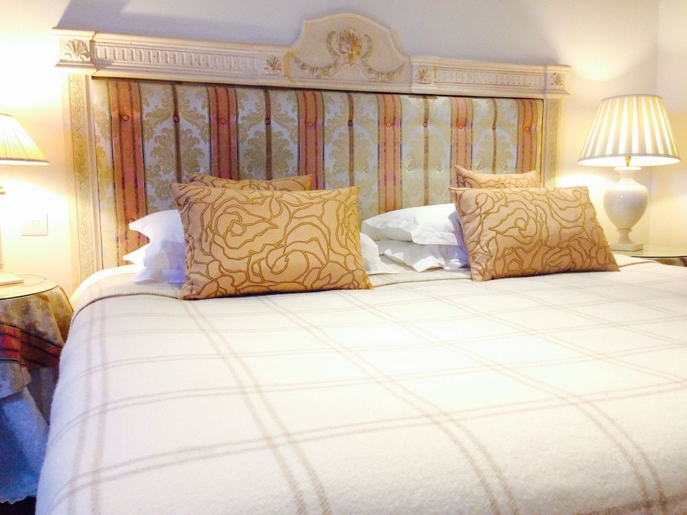 Rooms at the Inn