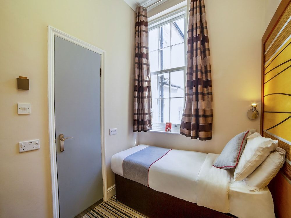 Vegas Hotel Standard Twin Room 4