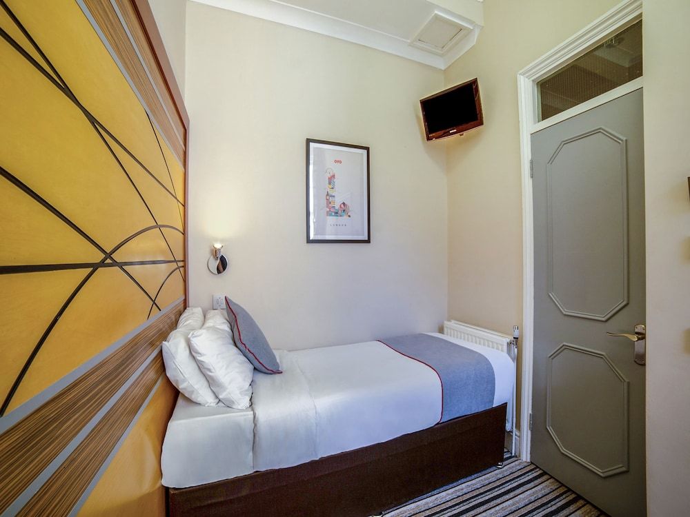 Vegas Hotel Standard Twin Room 3