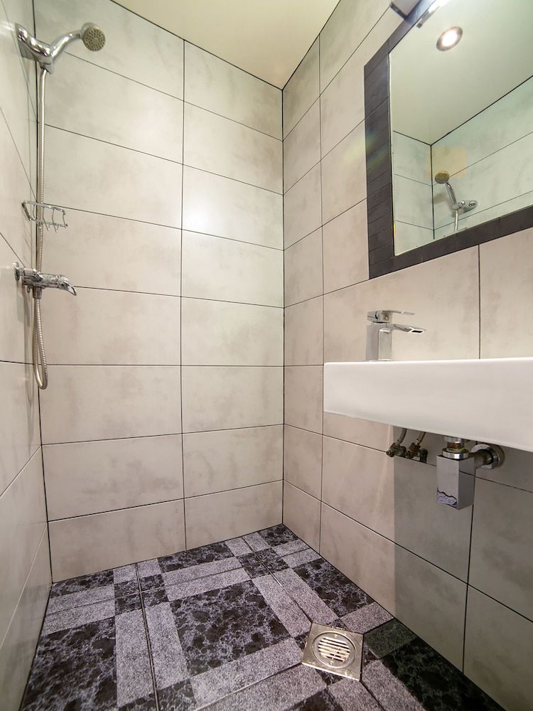 Vegas Hotel Standard Double Room 11