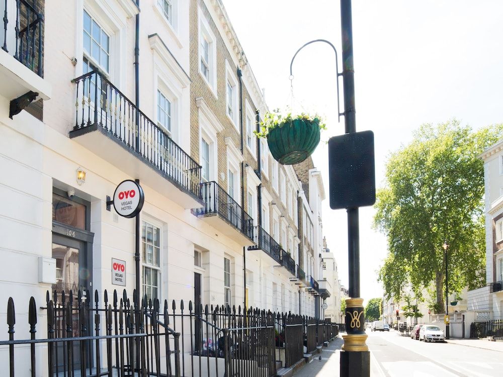 undefined Vegas Hotel 6