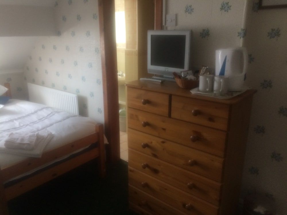 Arendale Hotel Twin Room, Ensuite 3